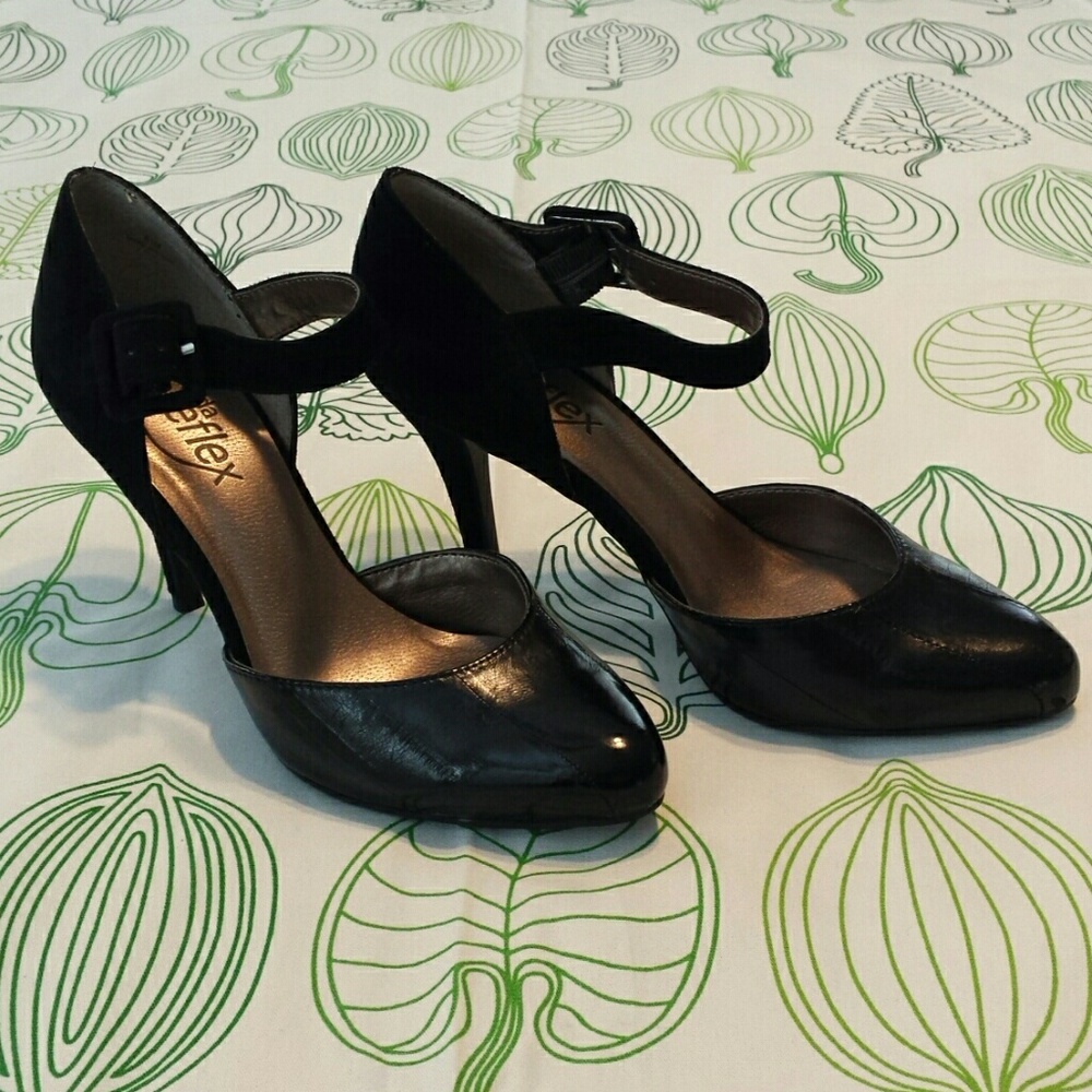 Moda Reflex black D'orsay heel w/ ankle strap 6.5